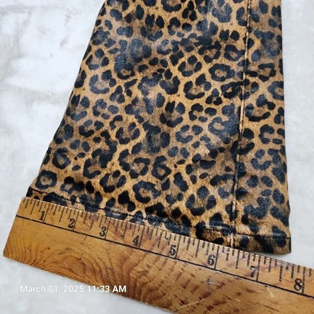 7 For All Mankind Sz 23 Vegan Leather Leopard Print Slim Fit Kick Flare Jeans - Picture 13 of 13